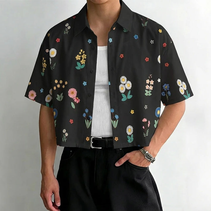 Women's loosely cut short sleeve shirt blouse with floral all-over print, shirt collar and short hem Mune Fashion