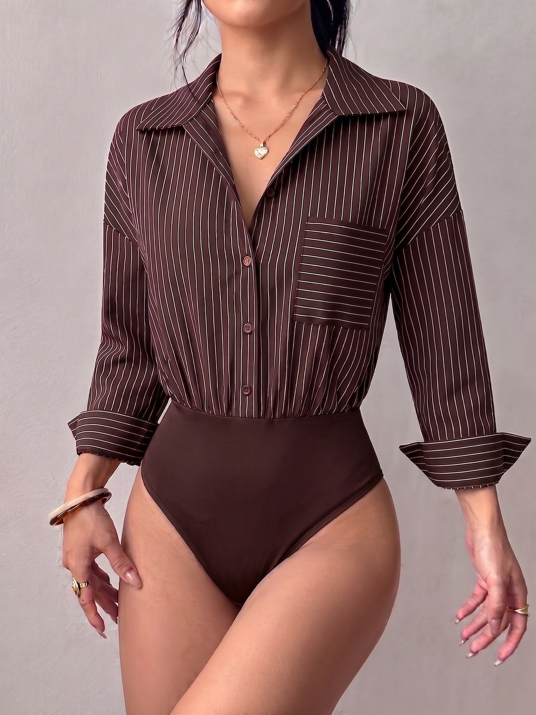 Women's shirt-body with tailored fit, Kent collar and fine stripe pattern Mune Fashion