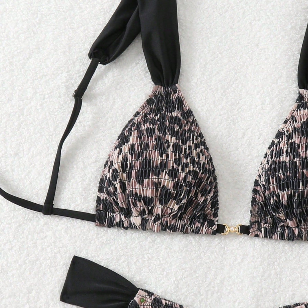 Women Triangle Bikini with Elegant Band Design Mune Fashion