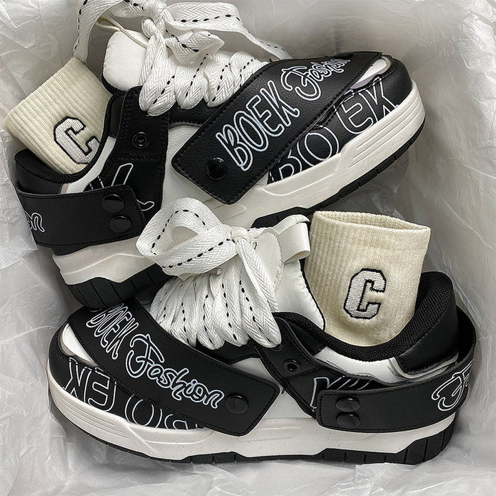 Women's sporty sneakers with innovative design Mune Fashion