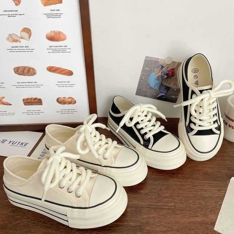 Women Comfortable Sneakers with Double Sole and Decorative Lacing Mune Fashion