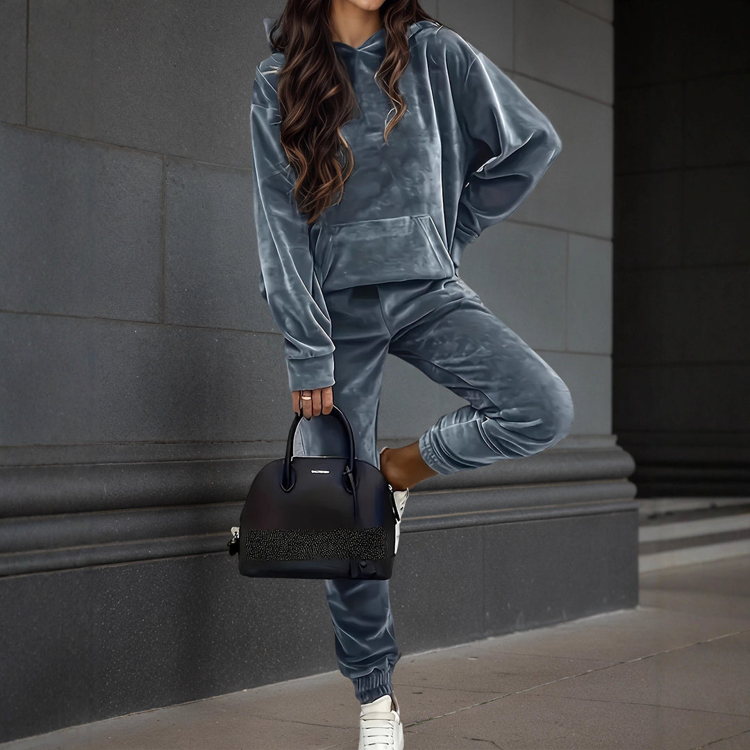 Women's Velvet Tracksuit with Hooded Hoodie, Kangaroo Pocket and Elastic Cuff Pants Mune Fashion