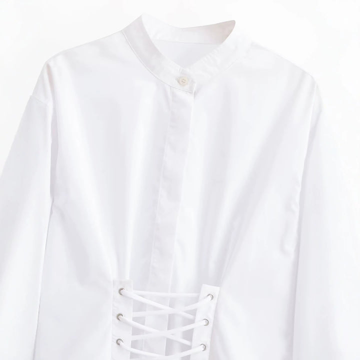 Women’s short blouse with tailored lacing and stand-up collar Drune