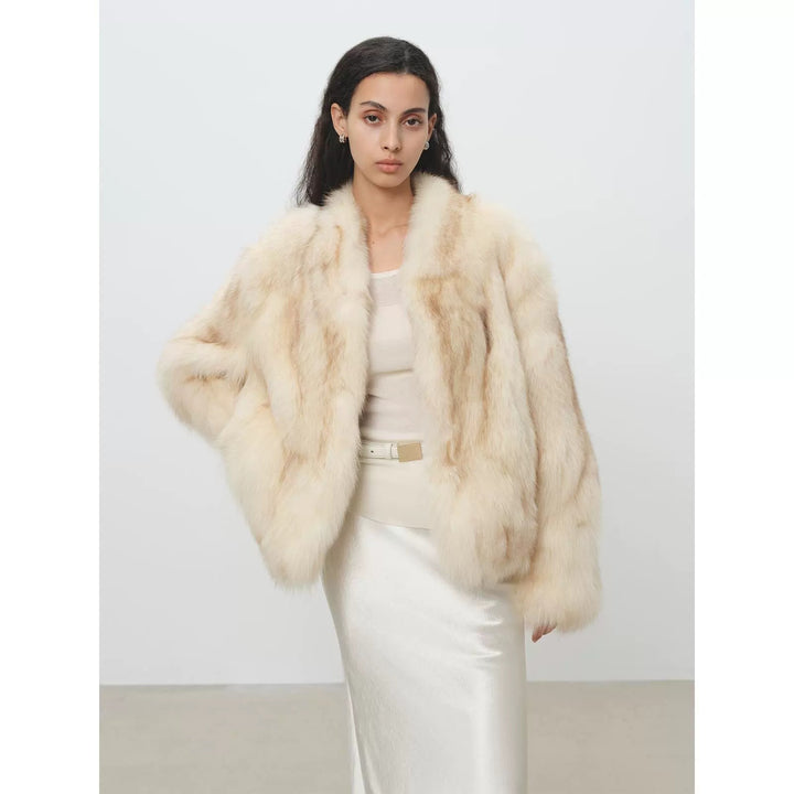 Women’s short coat made of high-pile faux fur with a tailored boxy cut and voluminous shawl collar Mune Fashion