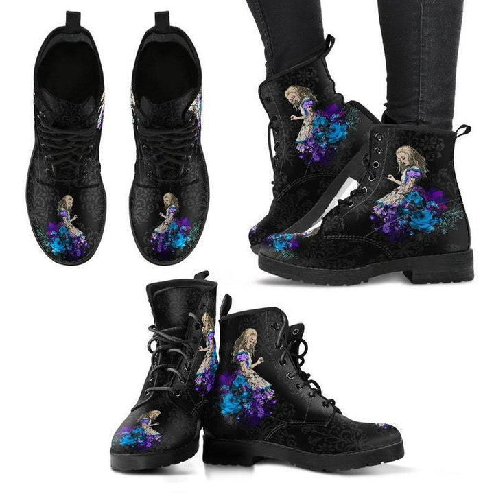 Women's trendy ankle-high laced biker boots with striking skull rose print and sturdy profile sole Mune Fashion