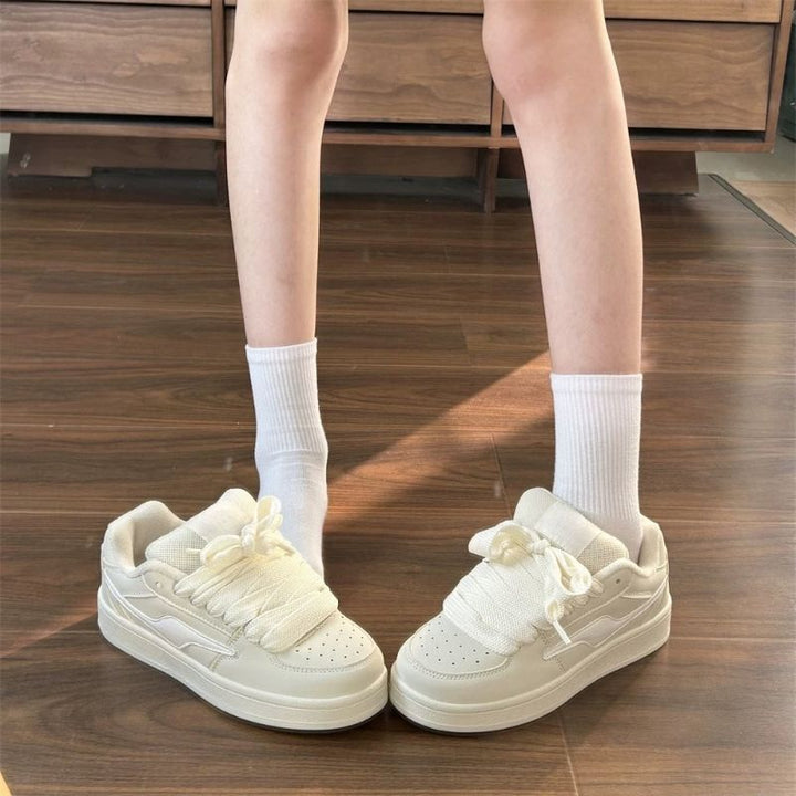 Women's sneakers with thick profiles and breathable mesh inserts Mune Fashion