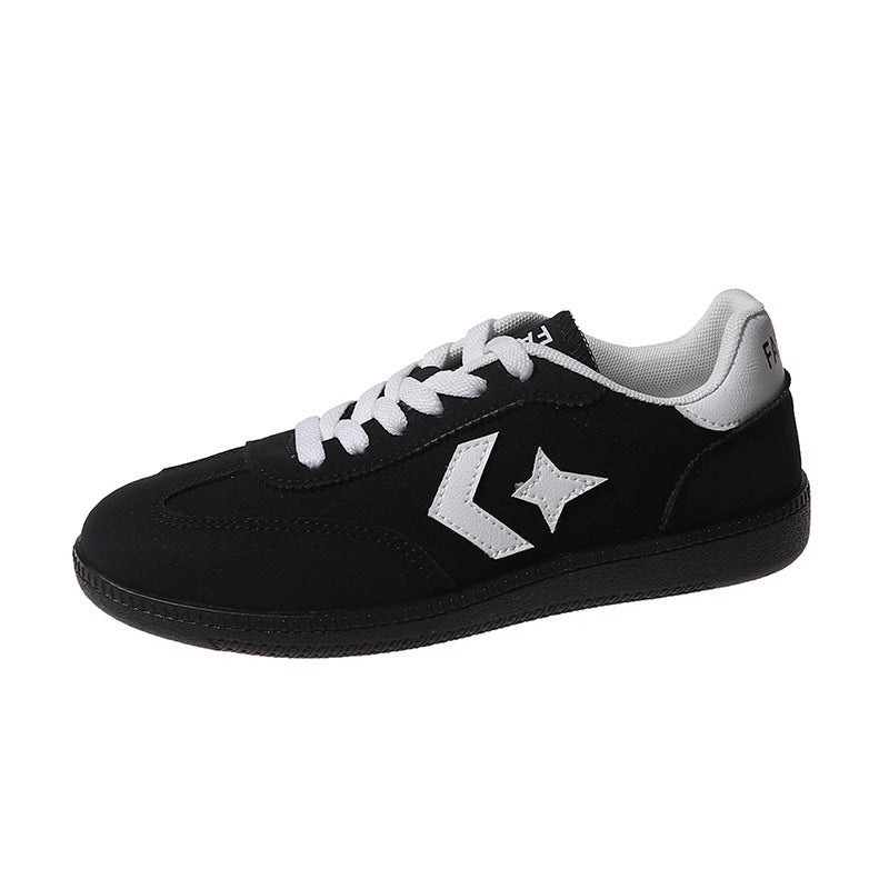 Women nan lightweight retro sneakers with padded comfort insole, flexible rubber sole and reflective details Mune Fashion