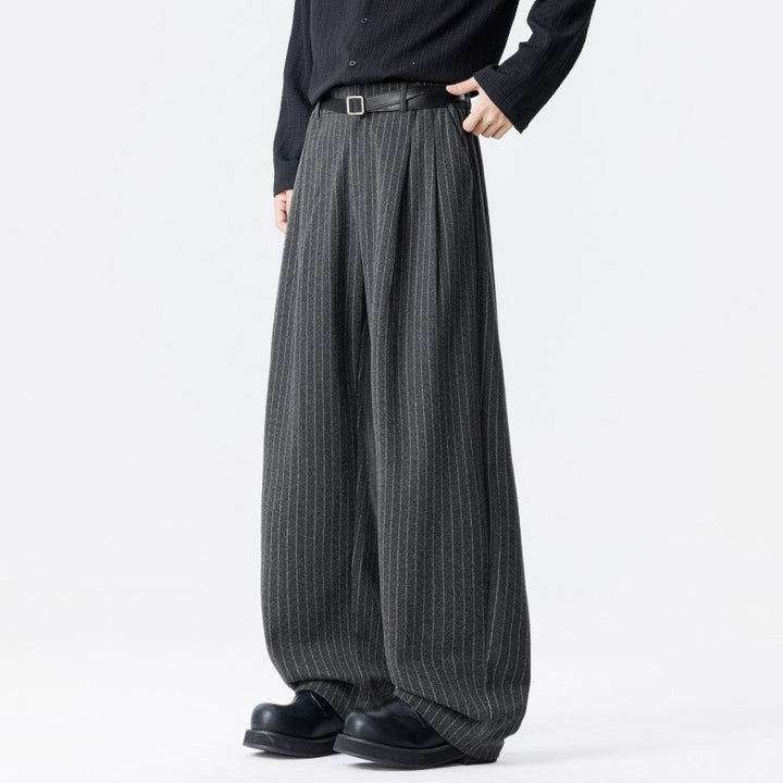 Women Wide High-Waist Pleated Trousers made of Wool Blend with Elastic Waistband and Wide Leg Mune Fashion