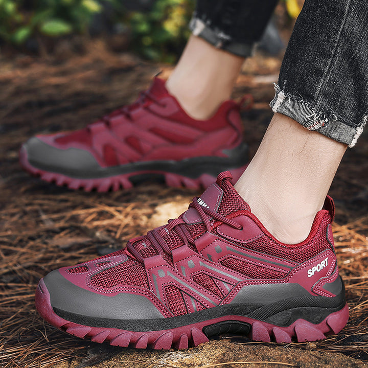Men's robust trail trekking shoe with water-repellent membrane, reinforced toe cap and grippy terrain running sole Mune Fashion