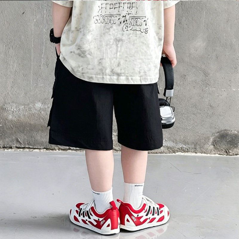Unisex functional Cargo Shorts with numerous pockets Mune Fashion