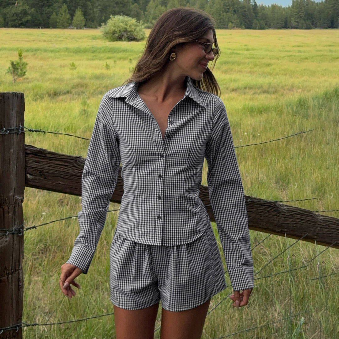 Women nan two-piece Vichy set with tailored blouse jacket with princess seams and high waist shorts Mune Fashion