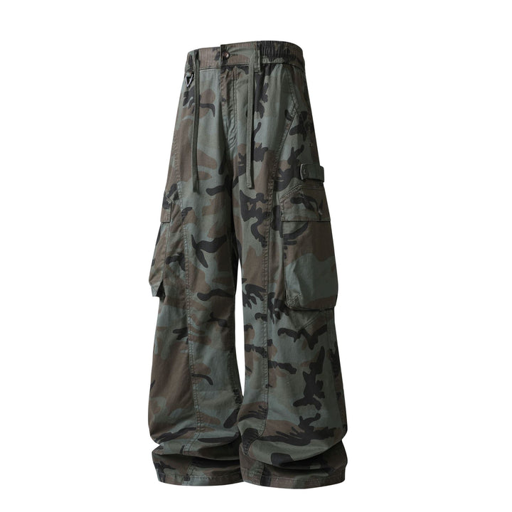 Men's Loose Cargo Pants in Camouflage Military Look with Elastic Tunnel Drawstring Waistband and Multifunctional Pockets Drune