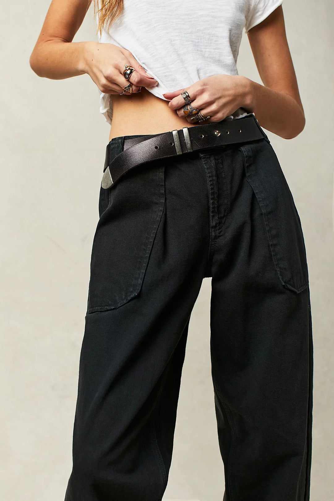 Women’s wide High-Waist Baggy Jeans with a deep crotch, five-pocket design and extra-long legs Mune Fashion