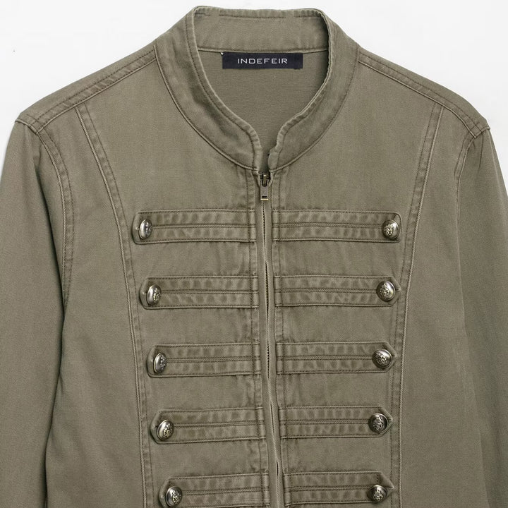 Ladies military-inspired short jacket with stand-up collar, decorative flaps and zipper Mune Fashion