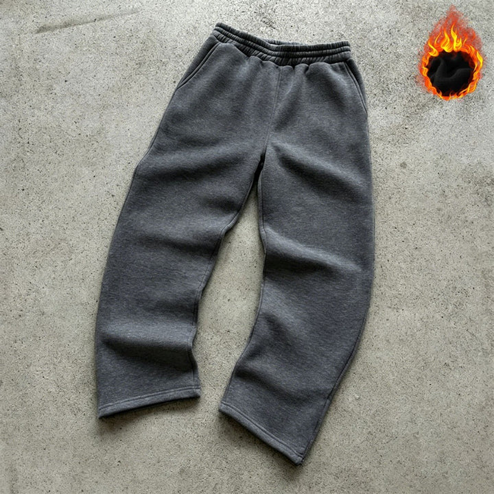 Unisex non-padded sweatpants with elastic comfort waistband, straight leg and side pockets Mune Fashion