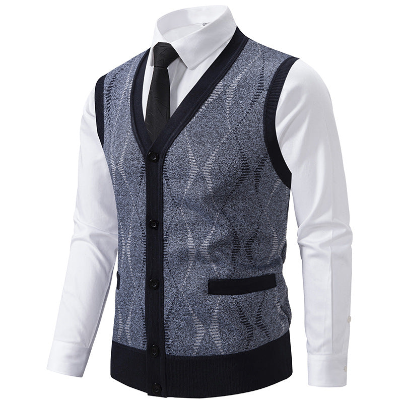 Men's fine knit vest with V-neck, diamond pattern, and patch pockets Mune Fashion