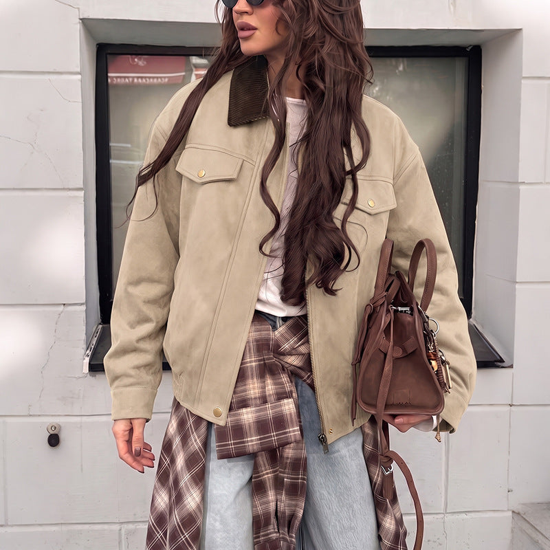 Women's short jacket made of faux suede with corduroy collar, zipper & flap pockets.