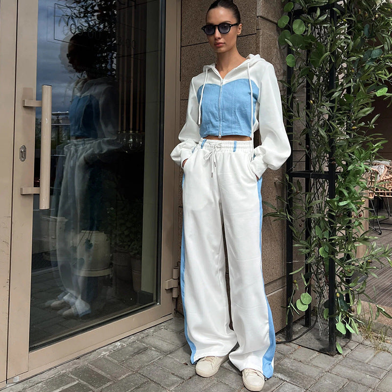 Ladies two-piece cropped hoodie set with zipper, elastic comfort waistband and wide side stripe pants Mune Fashion