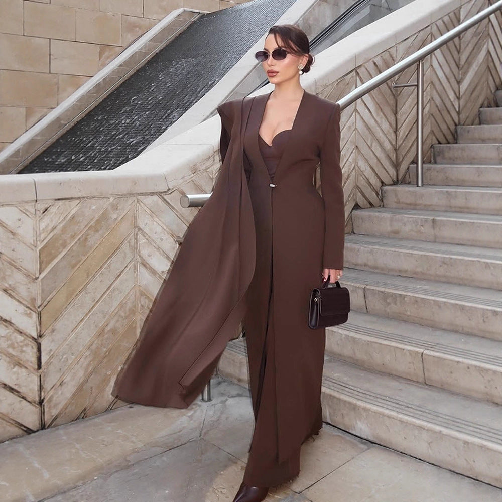 Women Elegant Coat Dress with Cape Shoulder and Tailored Silhouette Mune Fashion