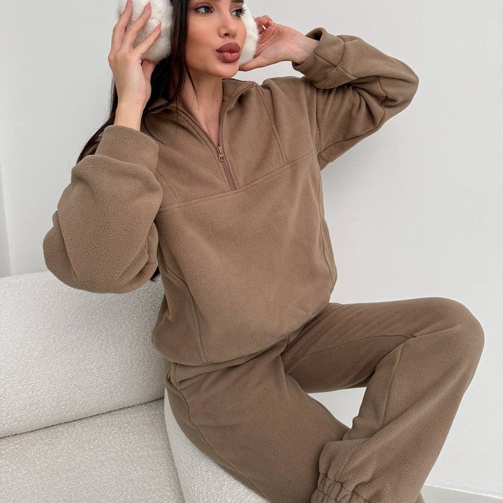 Women's Cozy Fleece Loungewear Set with Half Zipper and Elastic Jogging Pants Mune Fashion