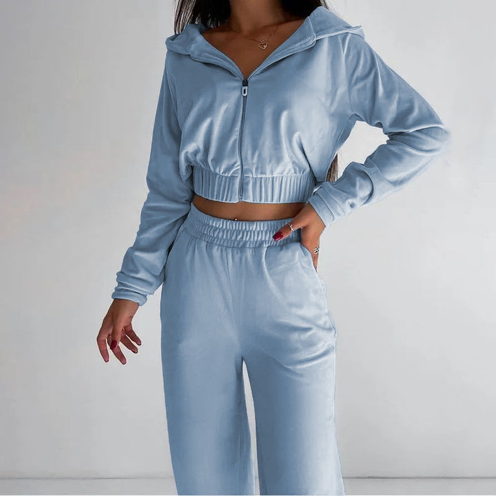 Women's short cut thermo fleece set with half front zipper and high comfort waistband Mune Fashion
