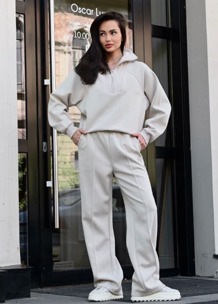 Women’s loungewear set with half zip and wide pleat pants Mune Fashion