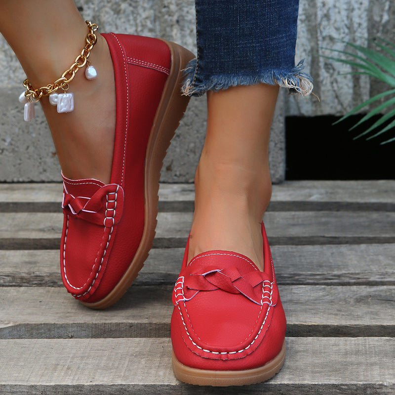 Ladies braided comfort moccasin with contrast stitching, padded memory insole, and flexible rubber profile Mune Fashion