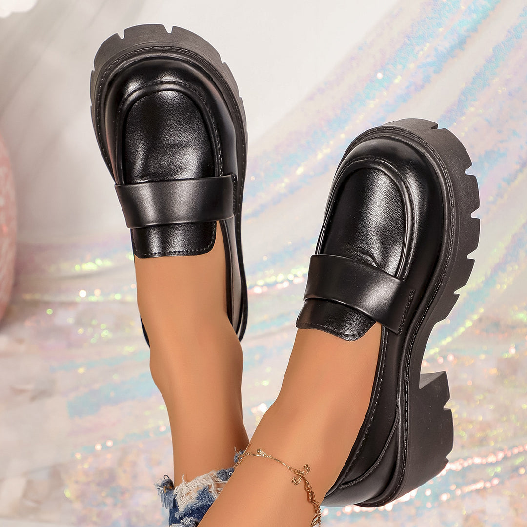 Women Chunky Platform Loafer with Jagged Rubber Sole and Penny Strap Mune Fashion