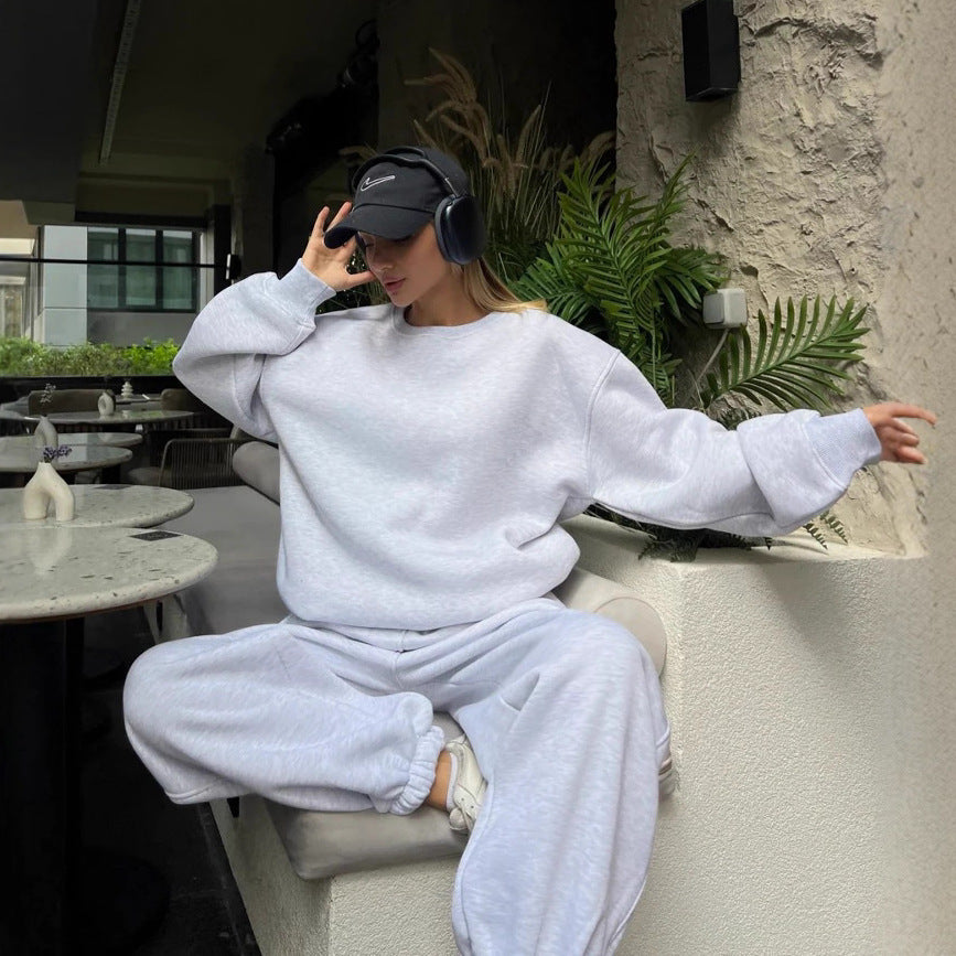 Women's Oversize Crewneck and High-Waist Drawstring Jogging Pants Set made of soft French Terry Mune Fashion