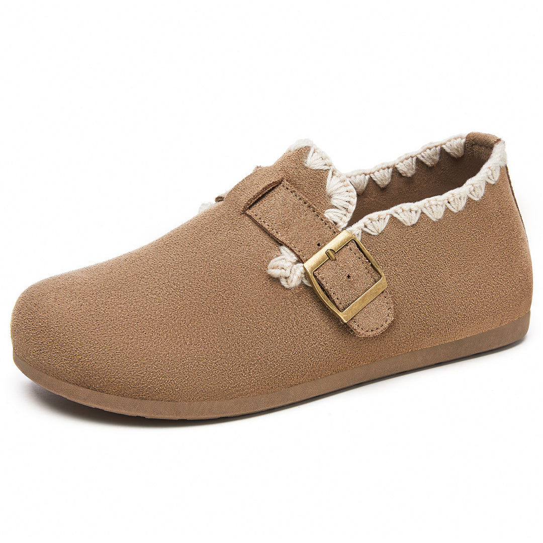Women's cozy moccasin slippers with adjustable buckle strap and crocheted edge decoration Mune Fashion