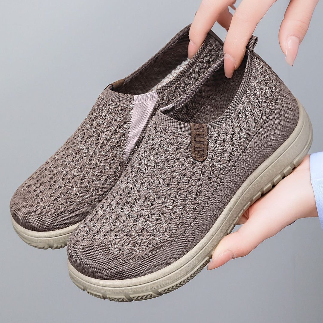 Women's knitted comfort slip-on sneaker with sock-like shaft, breathable 3D structure and cushioning EVA sole Mune Fashion