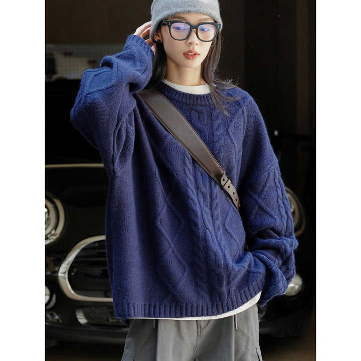 Women's Oversized Chunky Knit Sweater with Distinctive Cable Pattern and Ribbed Cuffs Mune Fashion