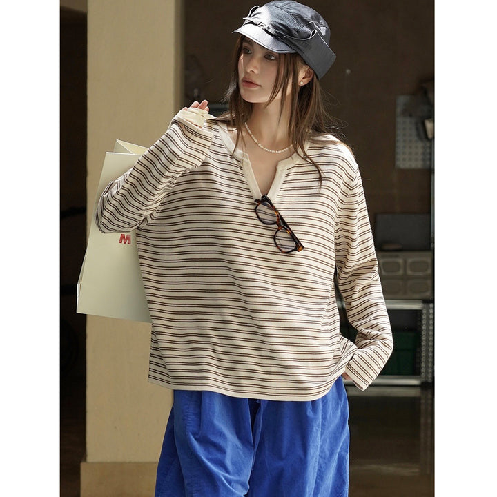 Women Striped Oversize Long Sleeve Shirt with V-Neck and Casual Silhouette Mune Fashion