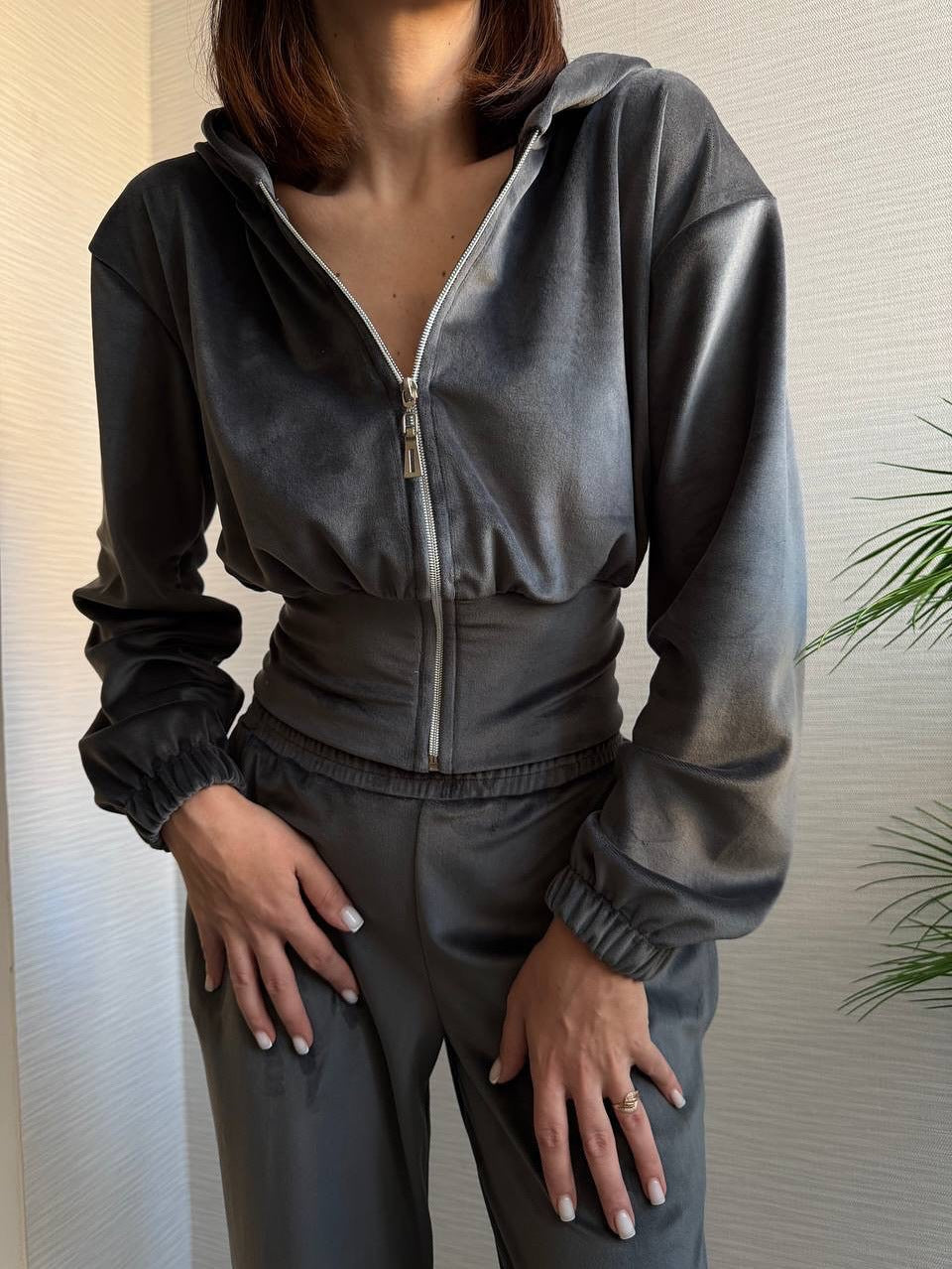 Women Tailored Cropped Hoodie Jacket with figure-shaping tube waistband Mune Fashion