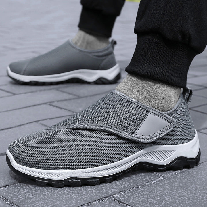 Men's breathable slip-on mesh sneakers with Velcro, padded comfort sole and slip-resistant profile sole Mune Fashion