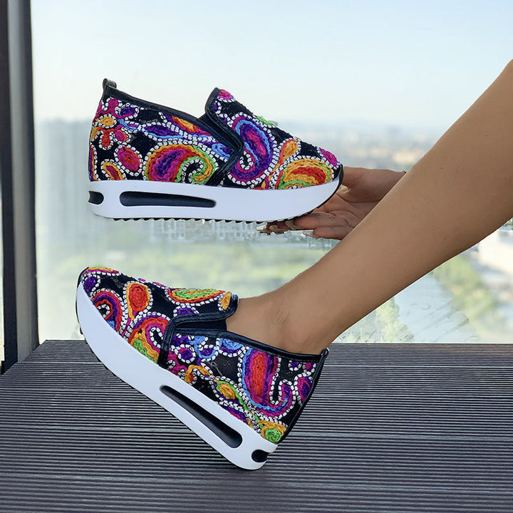 Women's fashionable Slip-On Sneakers with colorful embroidery design Mune Fashion