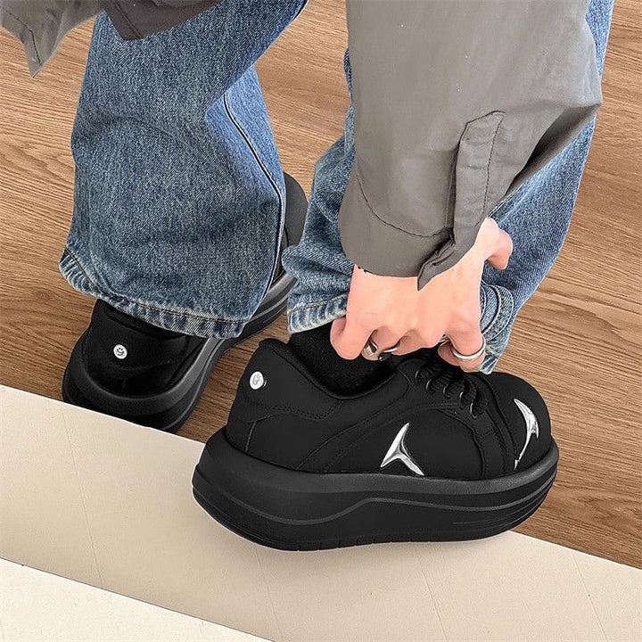 Women's sporty sneakers with shock-absorbing sole and modern design Mune Fashion