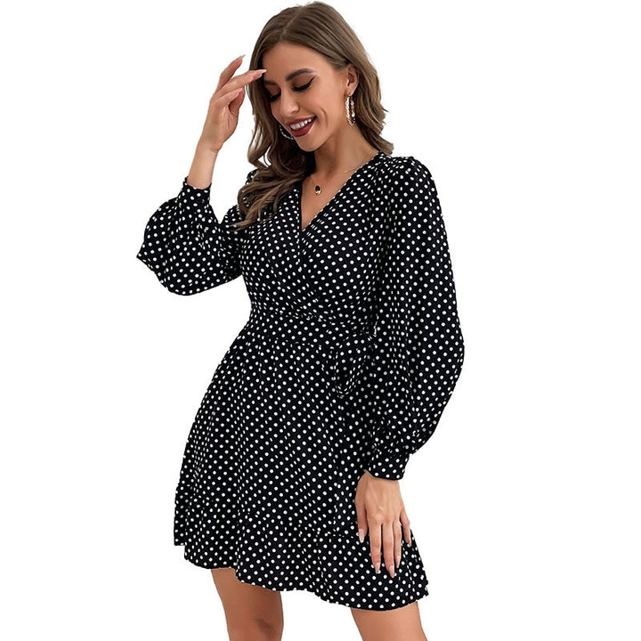 Women's wrap dress with V-neck, puff sleeves and ruffled hem