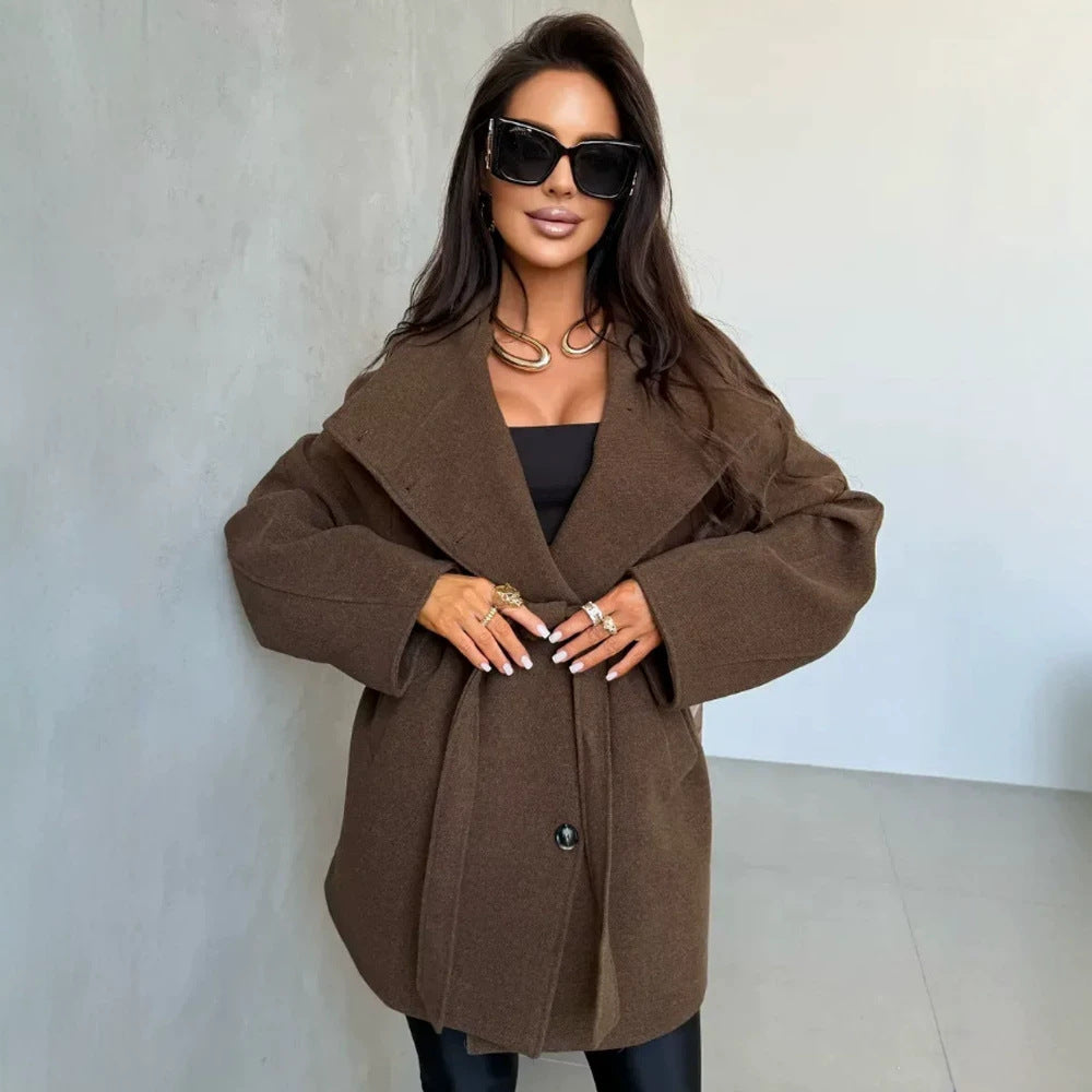 Women's short coat in cocoon cut made of wool blend with oversized shawl collar and tie belt Mune Fashion