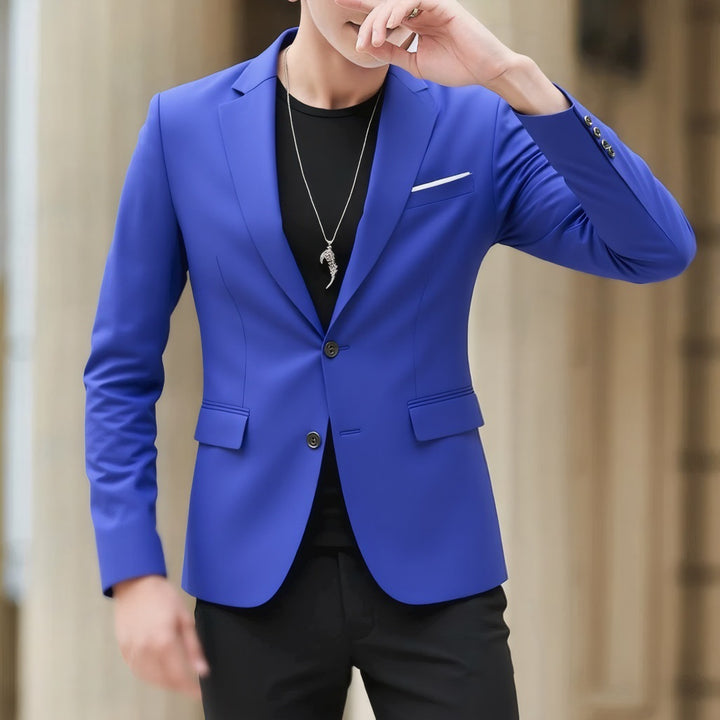 Men's blazer with tailored fit, lightweight stretch quality, and classic button closure Mune Fashion