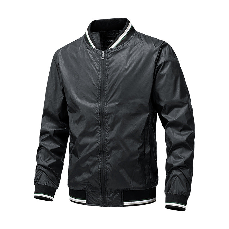 Men's Lightweight Water-Repellent Hooded Windbreaker with Thermo Lining & Chest Pocket Mune Fashion