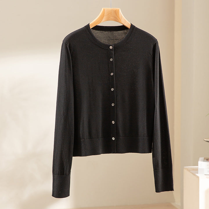 Women's light fine knit cardigan in cropped cut with round neck and continuous button placket Mune Fashion