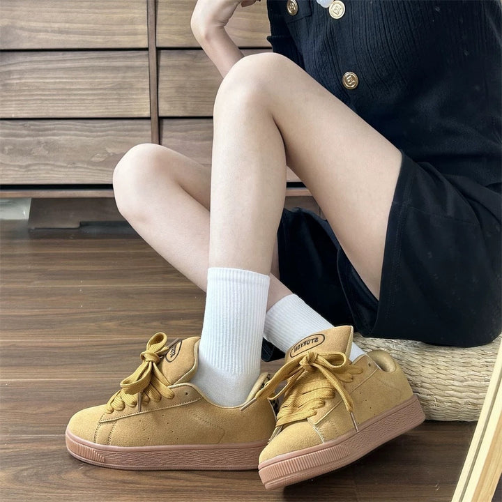Women's sneakers made of high-quality suede with soft cushioning Mune Fashion
