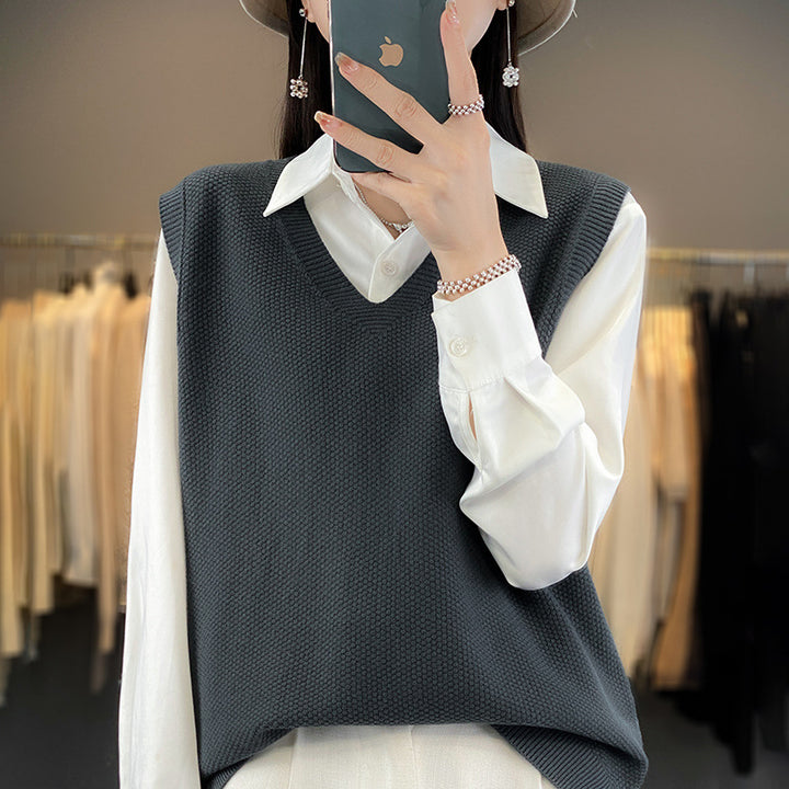 Ladies Oversize Knit Vest with Deep V-Neck and Fine Structure Mune Fashion
