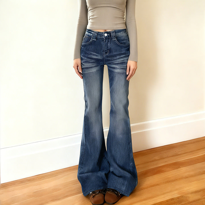 Women's High-Waisted Flared Jeans with Used Wash and Five-Pocket Mune Fashion