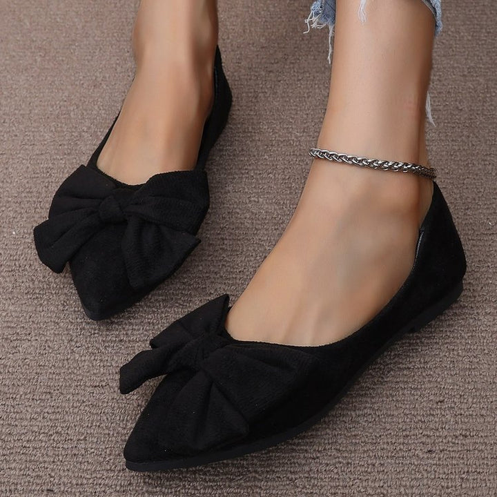 Ladies' pointed ballerina slippers with decorative bow and padded comfort insole Mune Fashion