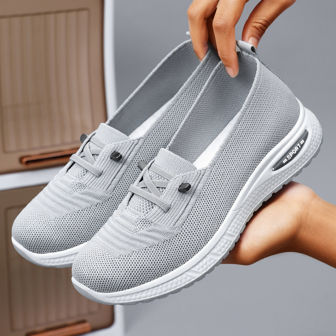 Women's knitted slip-on loafer sneaker with air-cushioned EVA midsole and slip-resistant rubber outsole Mune Fashion