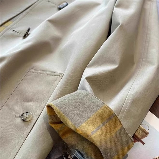 Women's Elegant Trench Coat with Double Button Placket made of High-Quality Material Mune Fashion