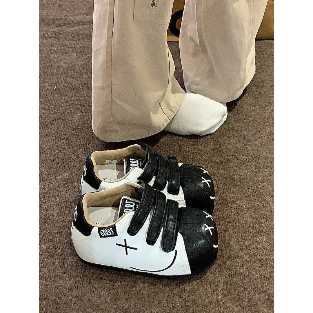 Women sneakers with practical Velcro closure and playful design Mune Fashion