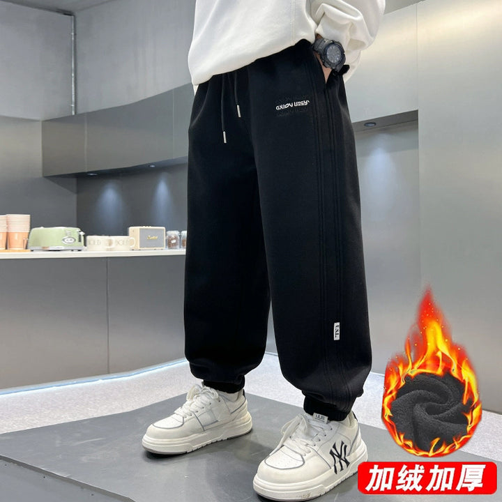Unisex casual joggers with practical side pockets Mune Fashion